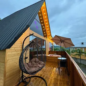 Uptown Yard & Jacuzzi شاليه باتومي